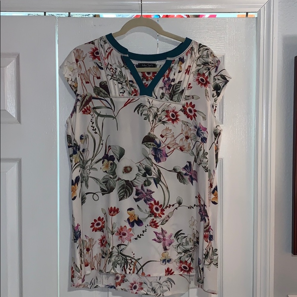 Maternity flowered Blouse, size small